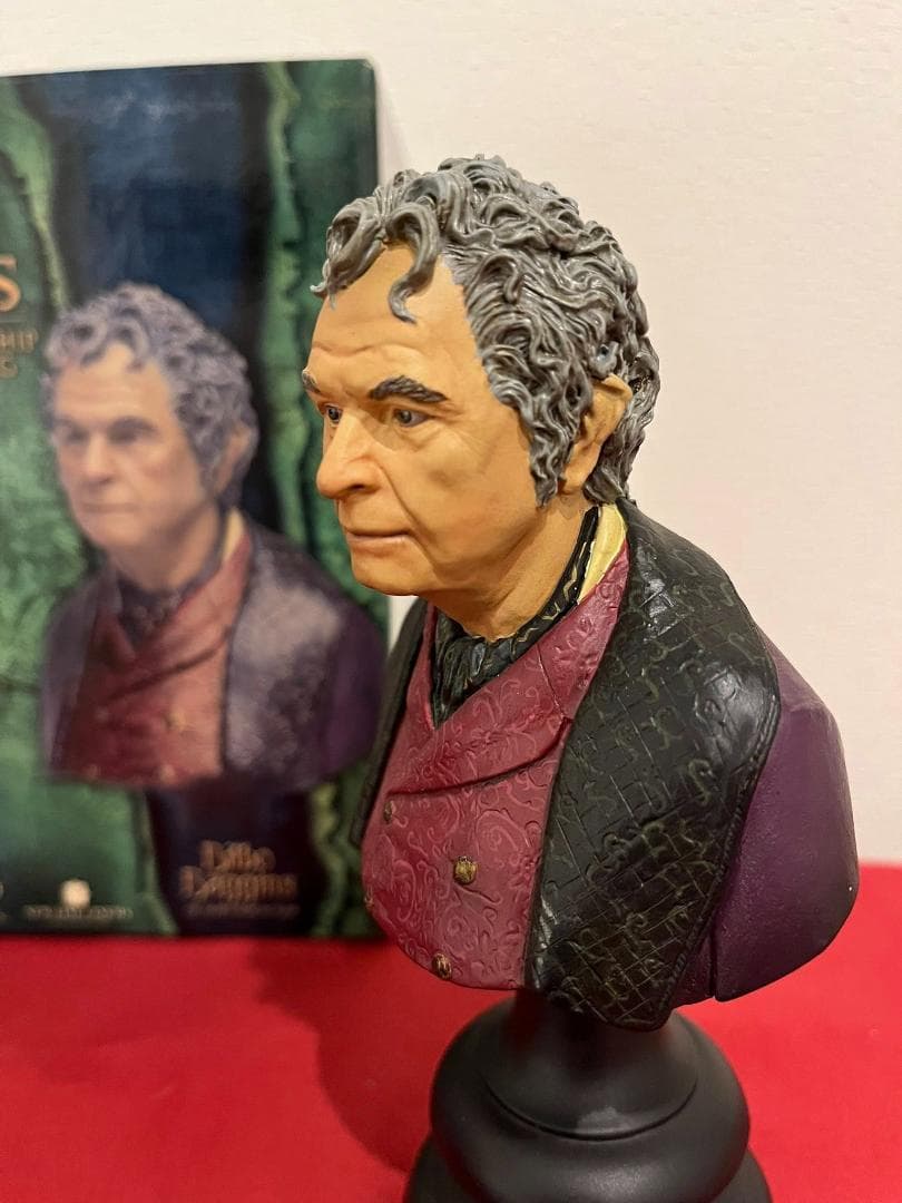 サイドショウ社　ロードオブザリング　ビルボ・バギンズ　ゴラム　ミニバスト