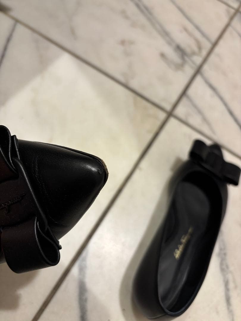 Ferragamo 5 1/2(23cm)ブラックリボンポインテッドトゥパンプス