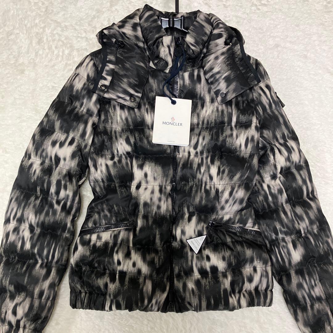 エゴイスト。MONCLER ダウンジャケット ブラック・ホワイトタイダイ柄