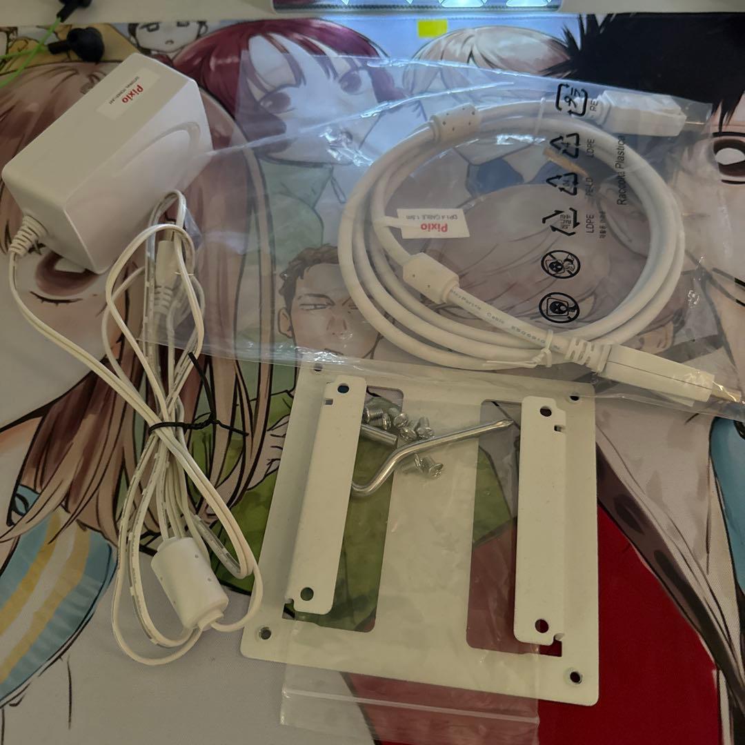 （美品）Pixio ホワイトディスプレイ 本体