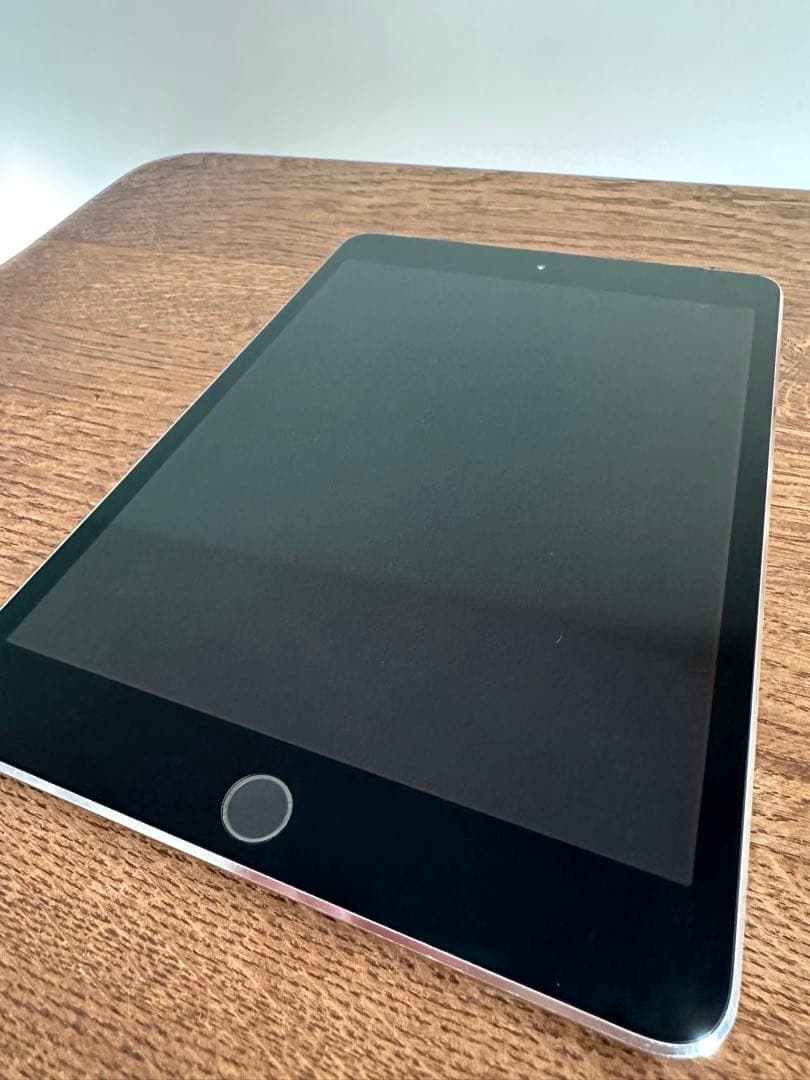 iPadmini4 Wi-Fi+Cellular 128GB本体 SIMフリー