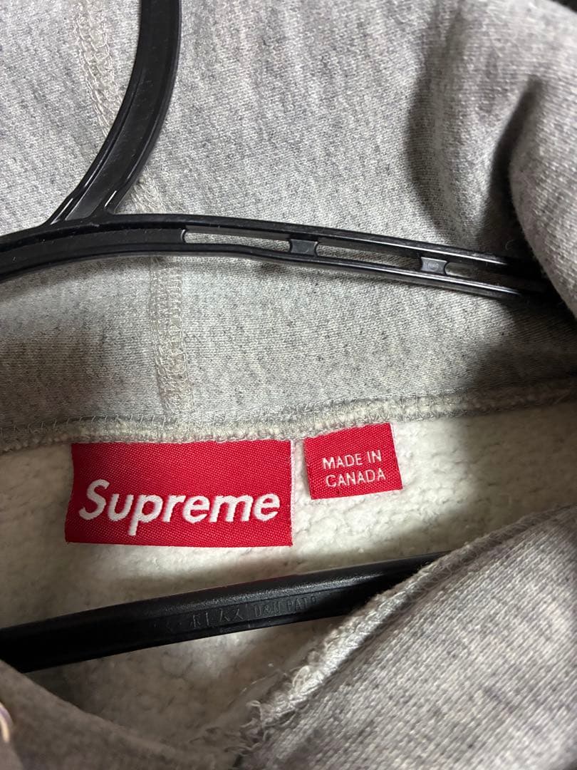 supreme グレー　パーカー