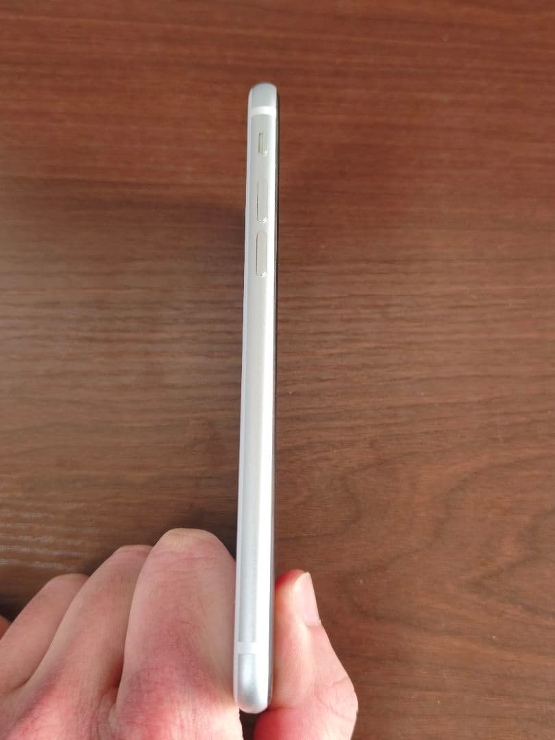 スマートフォン本体 Apple iPhone SE2 3