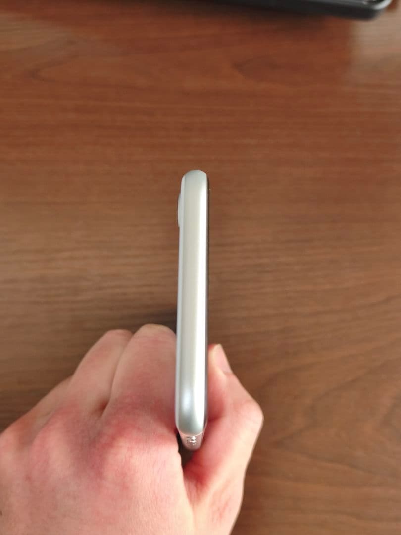 スマートフォン本体 Apple iPhone SE2 3