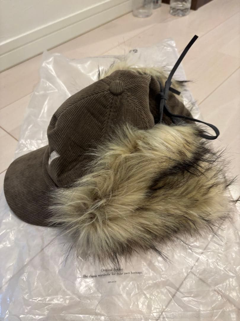 OPENYy コーデュロイ ファー付きキャップ