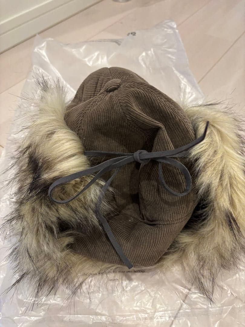 OPENYy コーデュロイ ファー付きキャップ