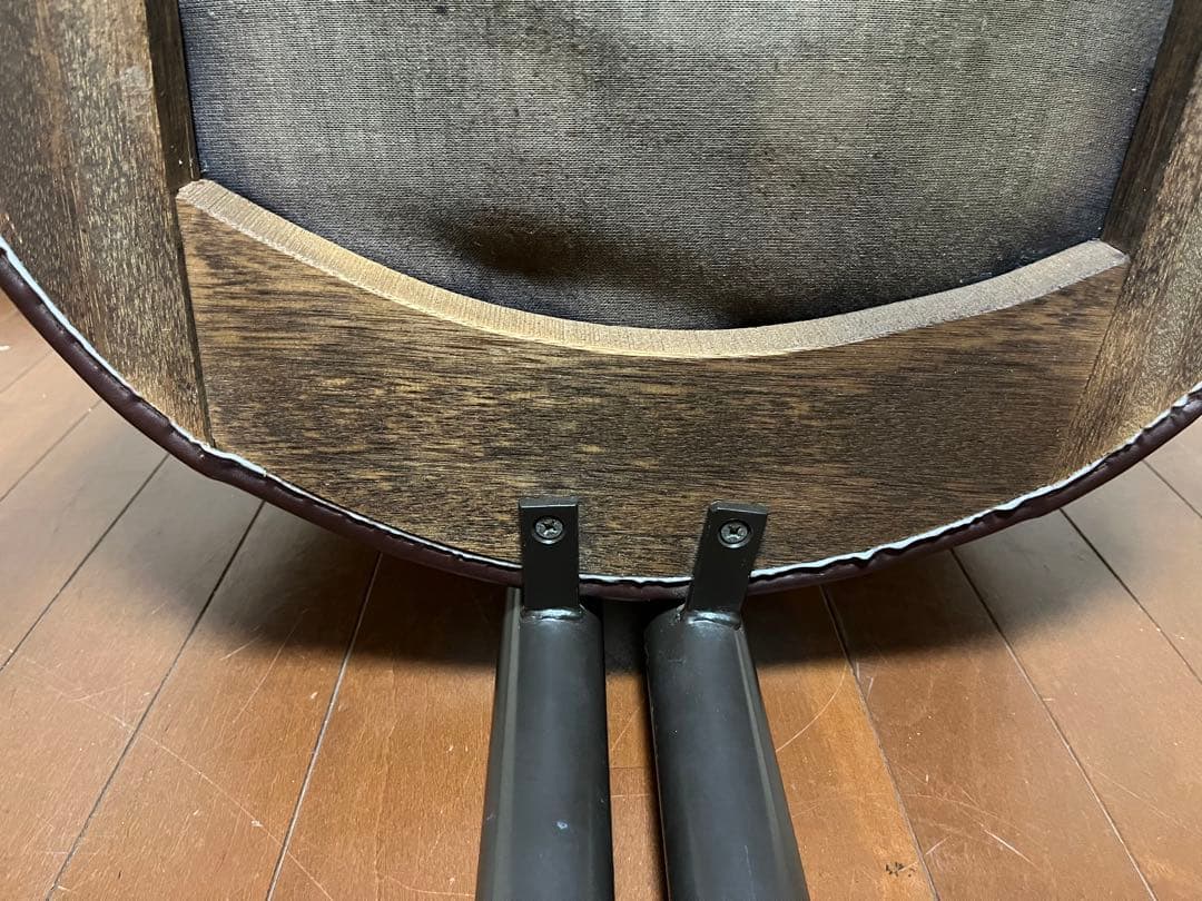 【すし　MOBILIA】　モビリア　革シングルソファ　日本創業①