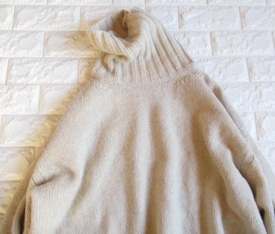 トゥモローランド ギャルリーヴィー 定価3万ファインウールタートルニットベージュ