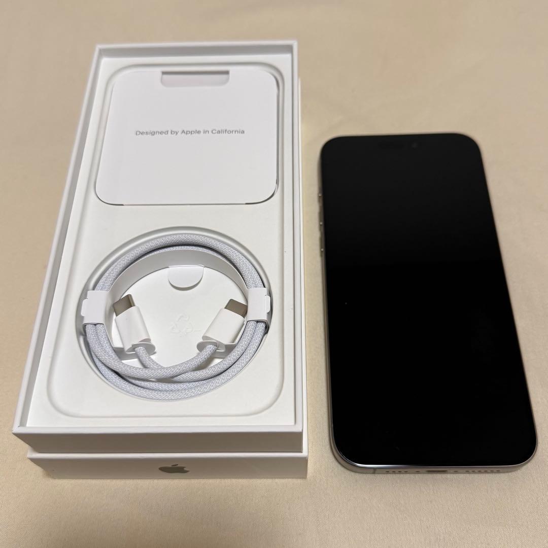 Apple iPhone 15 Pro max 256GB ナチュラルチタニウム