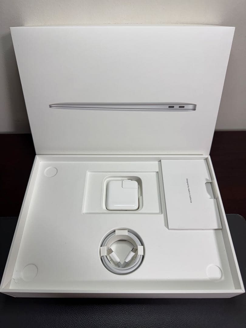 MacBook Air 2020。M1。16GB。