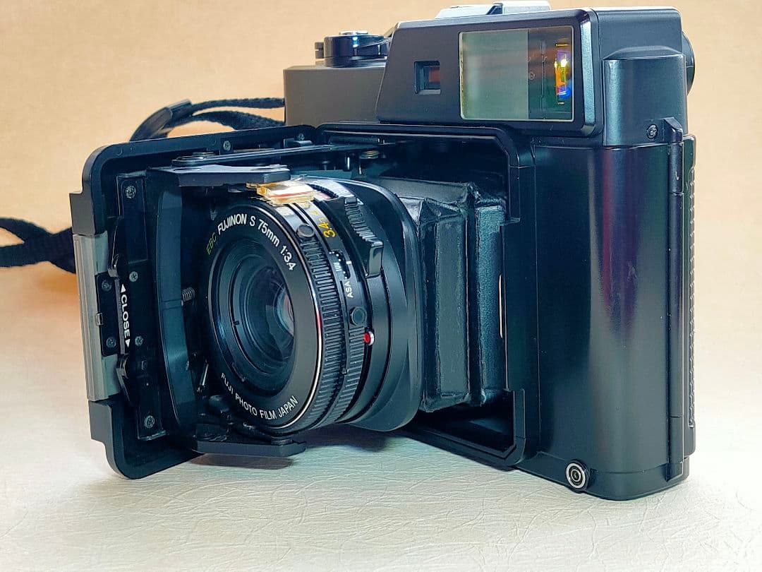 フィルムカメラ FUJI GS645 Professional