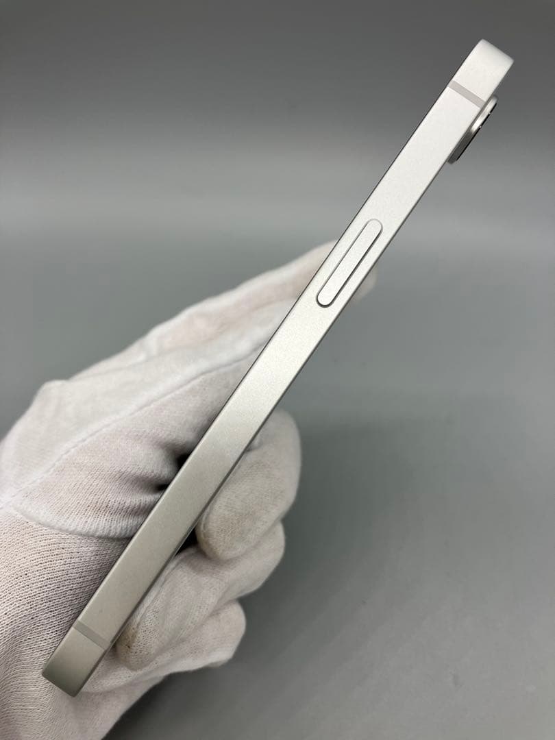 m*能様 iPhone16e 128GB ホワイト MD1R4J/A【1937