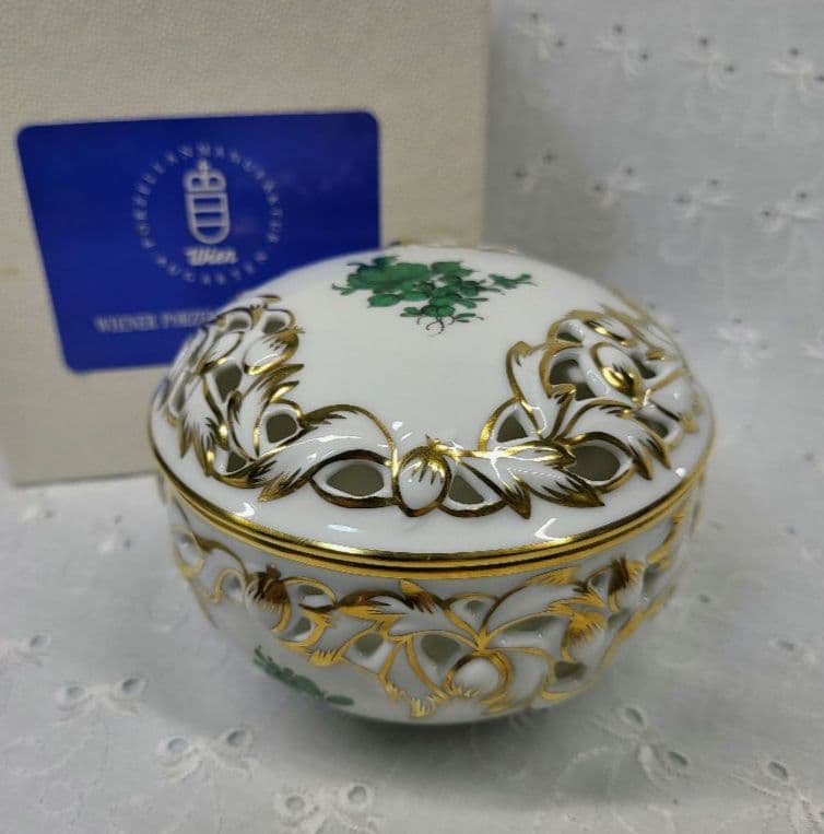 未使用近✨アウガルテン マリアテレジア 小物入れ ボンボニエール 大 透かし