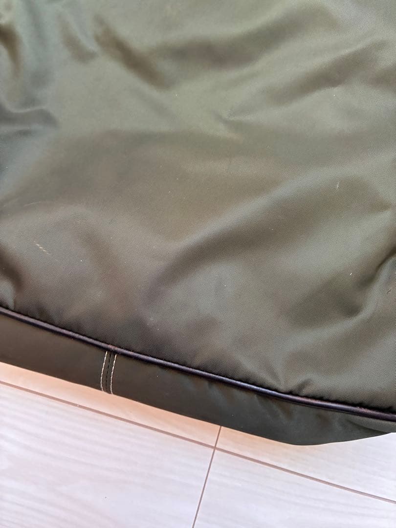 フェリージ　黒✖️オリーブ系トートバック　ビジネスバック