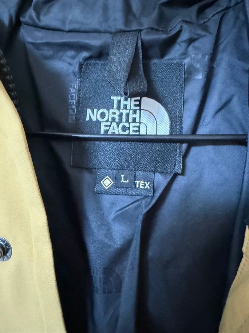 THE NORTH FACE マウンテンパーカー 黒/黄