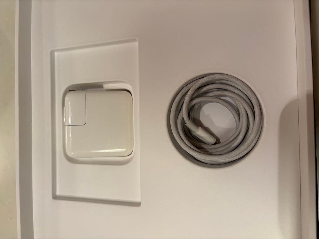 MacBook Air M1 16GB 256GB 液晶割れジャンク 箱・付属品