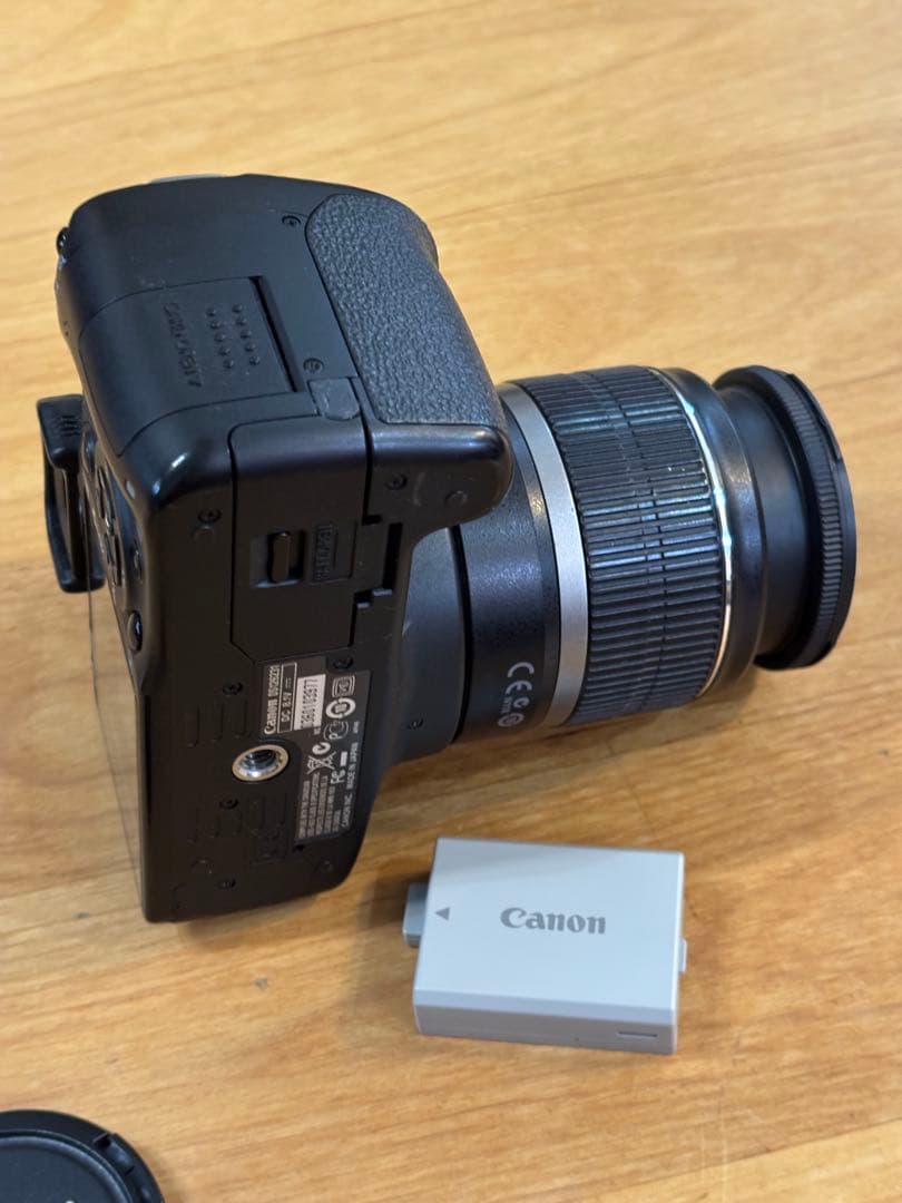 Canon デジタル一眼 EOS kiss X3 ズームレンズ付き　ジャンク