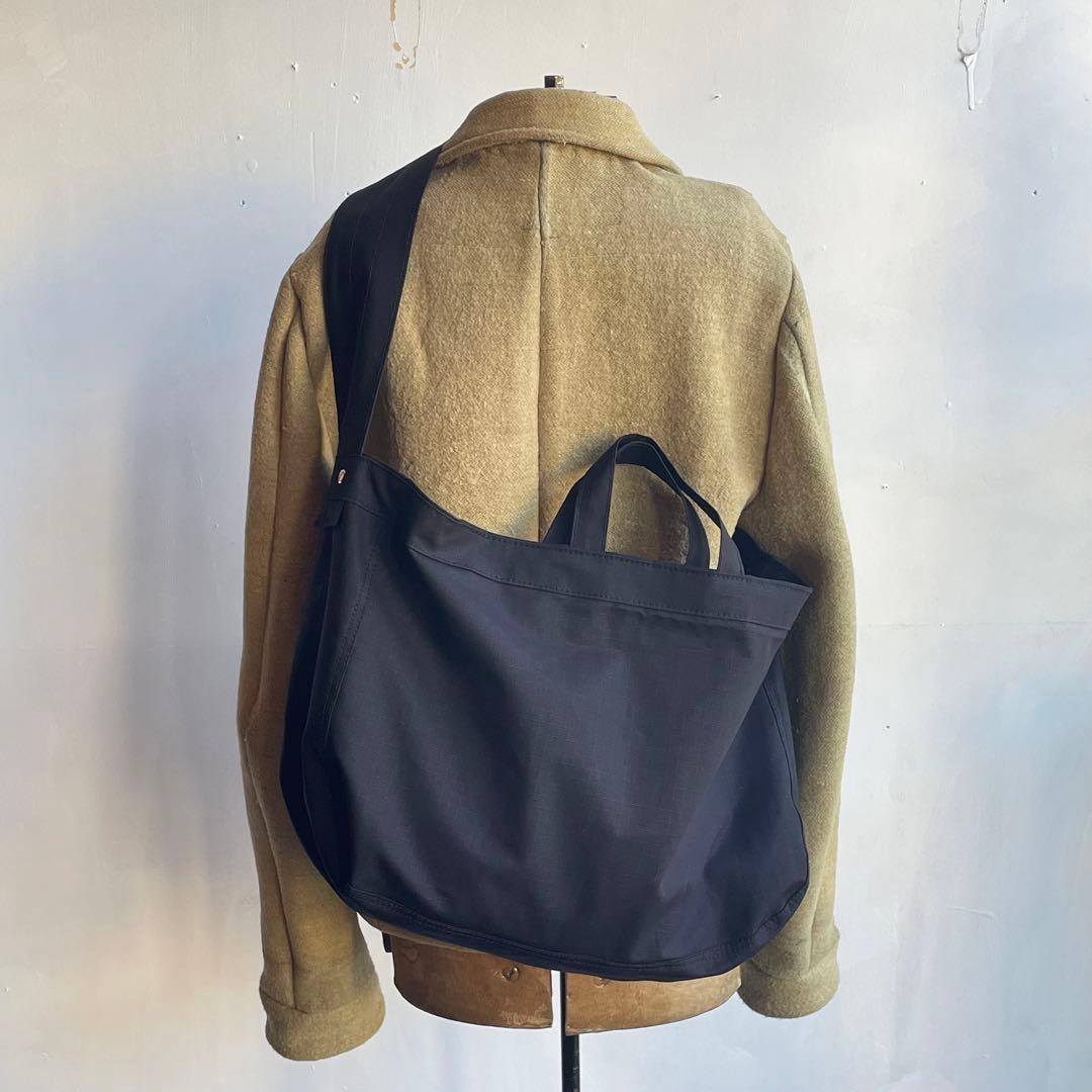 【2way仕様】ニュースペーパーバッグ　トートバッグ　ビンテージ　ブラック