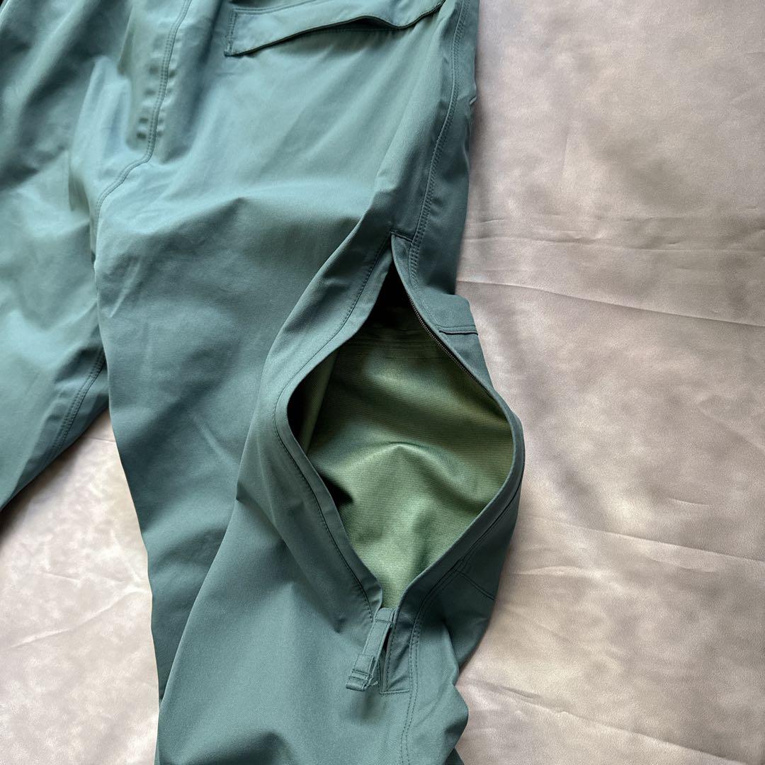 極美品　H.I.D　ゴアテックス　ハイパーイリュージョンデザイン　メンズ　M