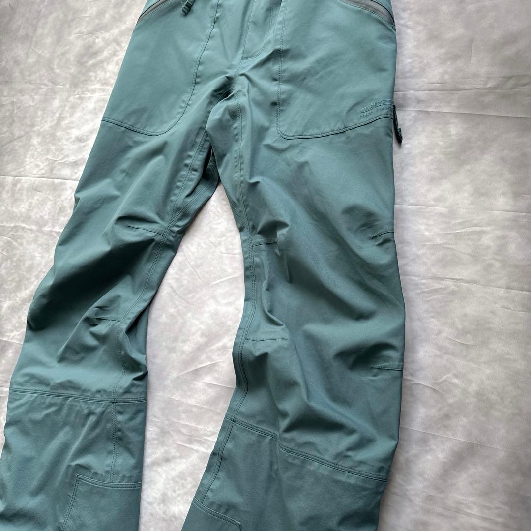 極美品　H.I.D　ゴアテックス　ハイパーイリュージョンデザイン　メンズ　M