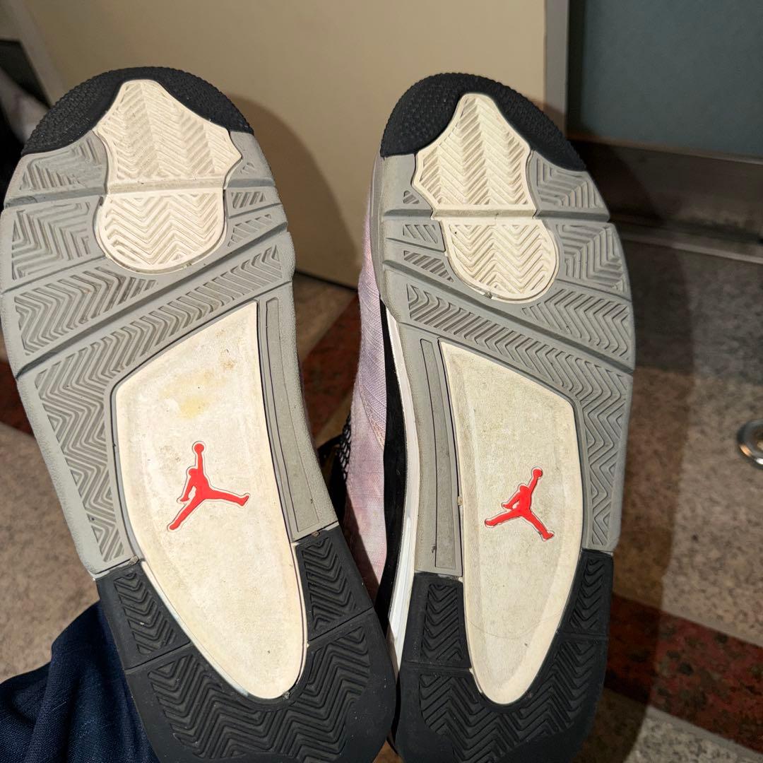 Air Jordan 4 アメシストスニーカー