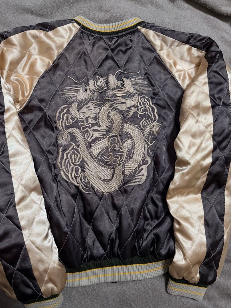 ２面用 DRAGON 龍虎 日本限定 スカジャン unisex サテン 美品