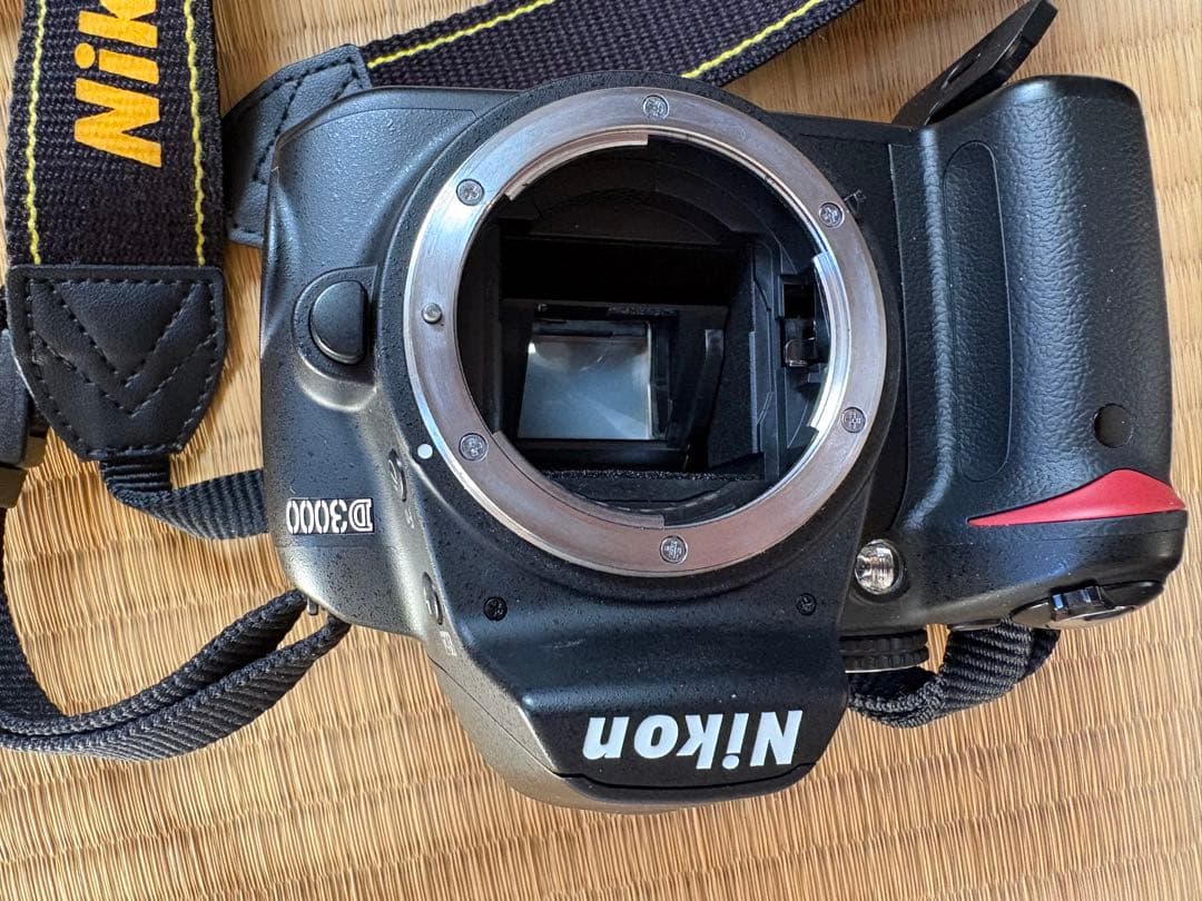 Nikon D3000 デジタル一眼レフカメラ　レンズ二個付き