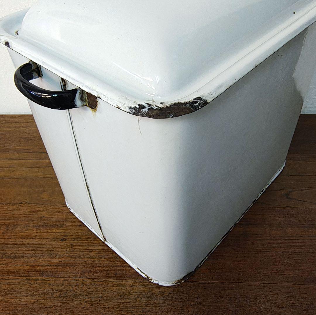 英国【PRINCE of WARES】ホーロー製 ブレッド缶 ヴィンテージ