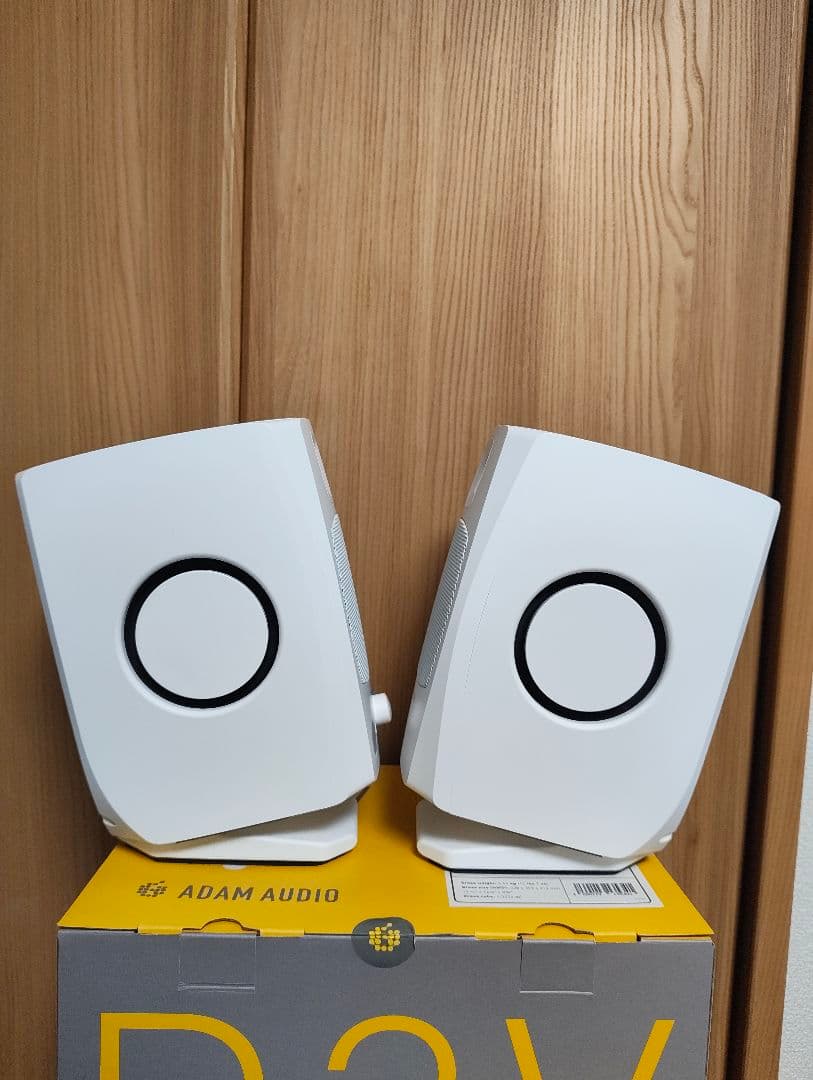 新品同様！Adam Audio D3V