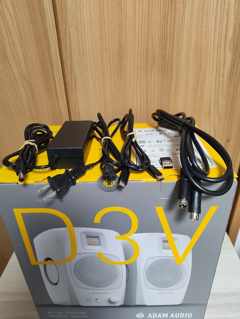 新品同様！Adam Audio D3V