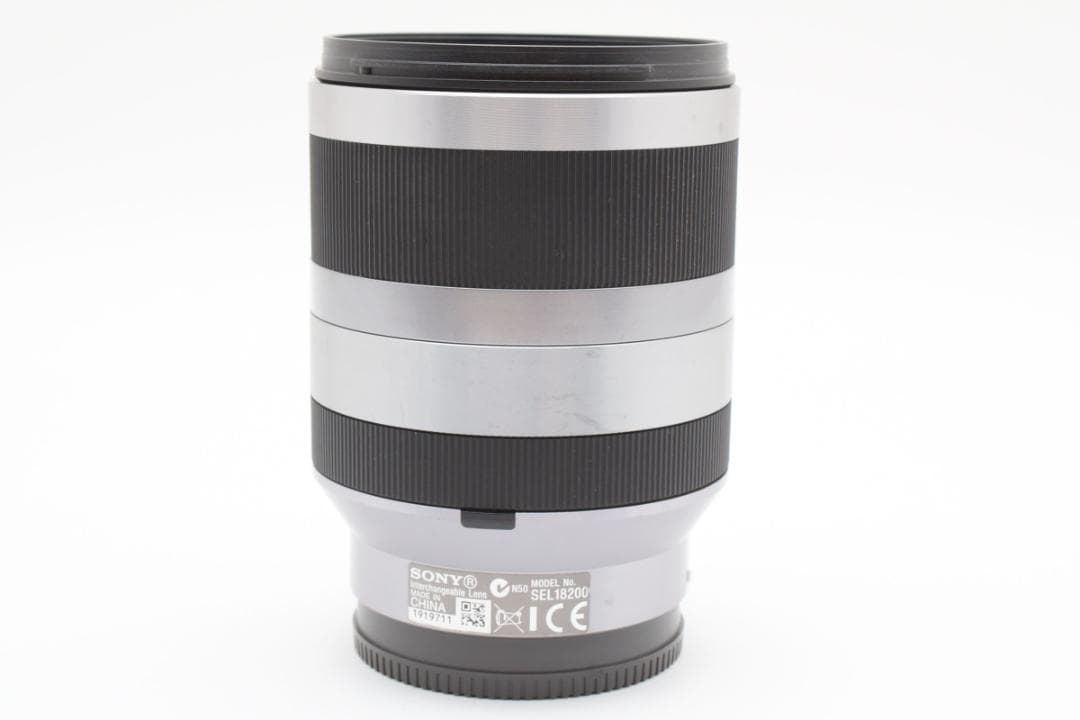 美品　E 18-200mm 3.5-6.3 シルバー SEL18200 M503