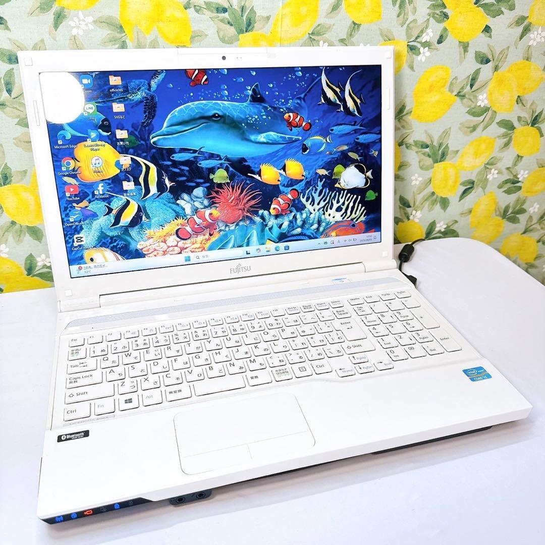 格安❤️富士通ホワイトノートパソコン‼️ネットや事務に！Windows11！