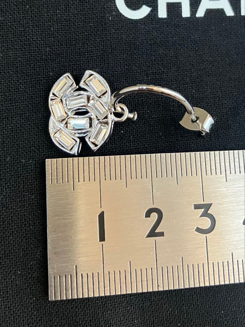 01P CHANEL シャネル CCマーク ラインストーン クリア×シルバー