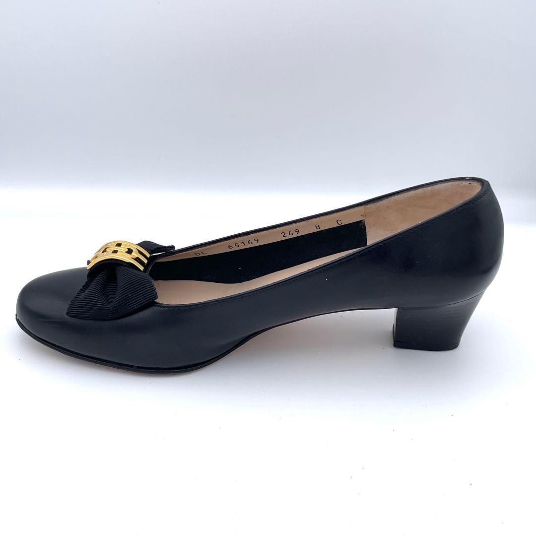 イタリア製✨サルヴァトーレ・フェラガモ【25】NOSTALGIA ヴァラリボン✨