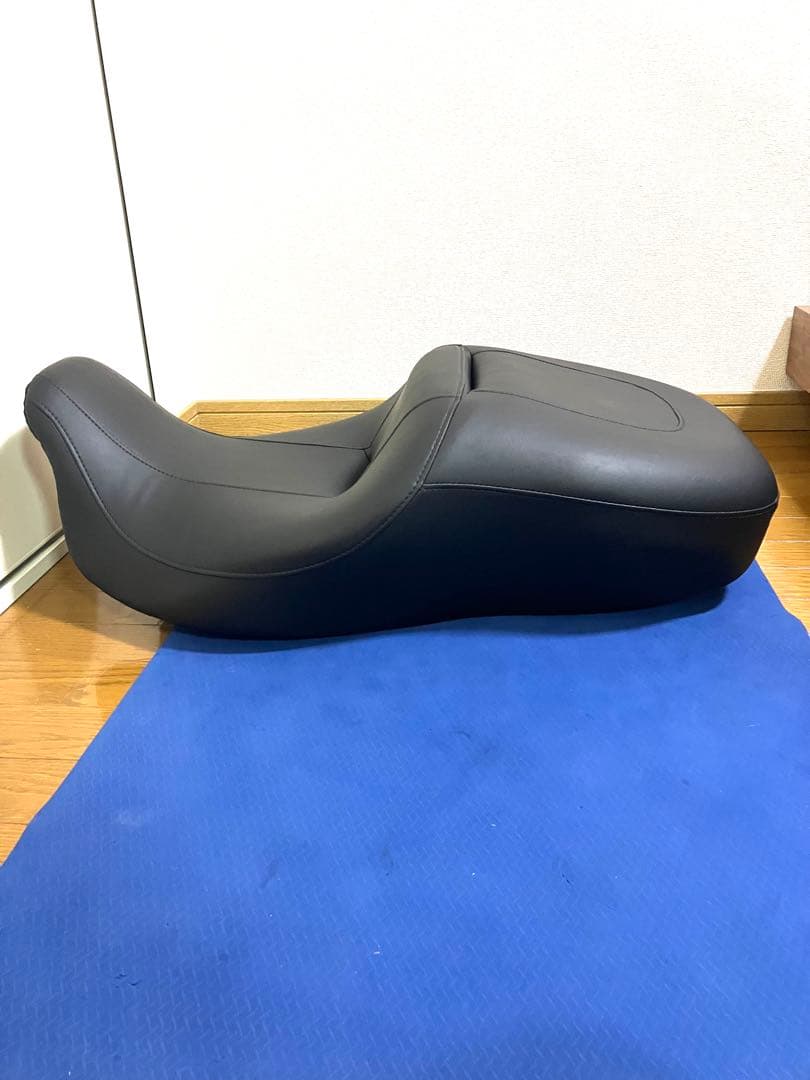 ハーレー　Harley-Davidson 純正　シート　　ツーリング　レア