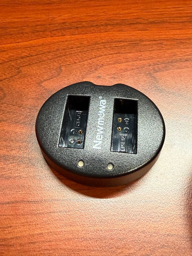 Canon EOS Kiss M ダブルズームキット ミラーレス一眼