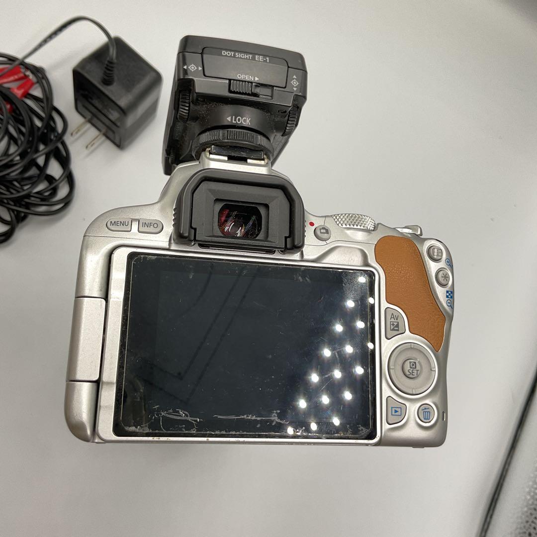 J939 Canon キャノン　EOS KISS X9 カメラ