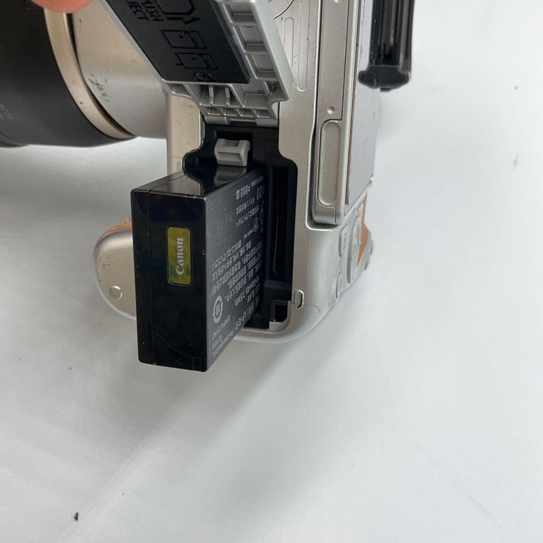 J939 Canon キャノン　EOS KISS X9 カメラ