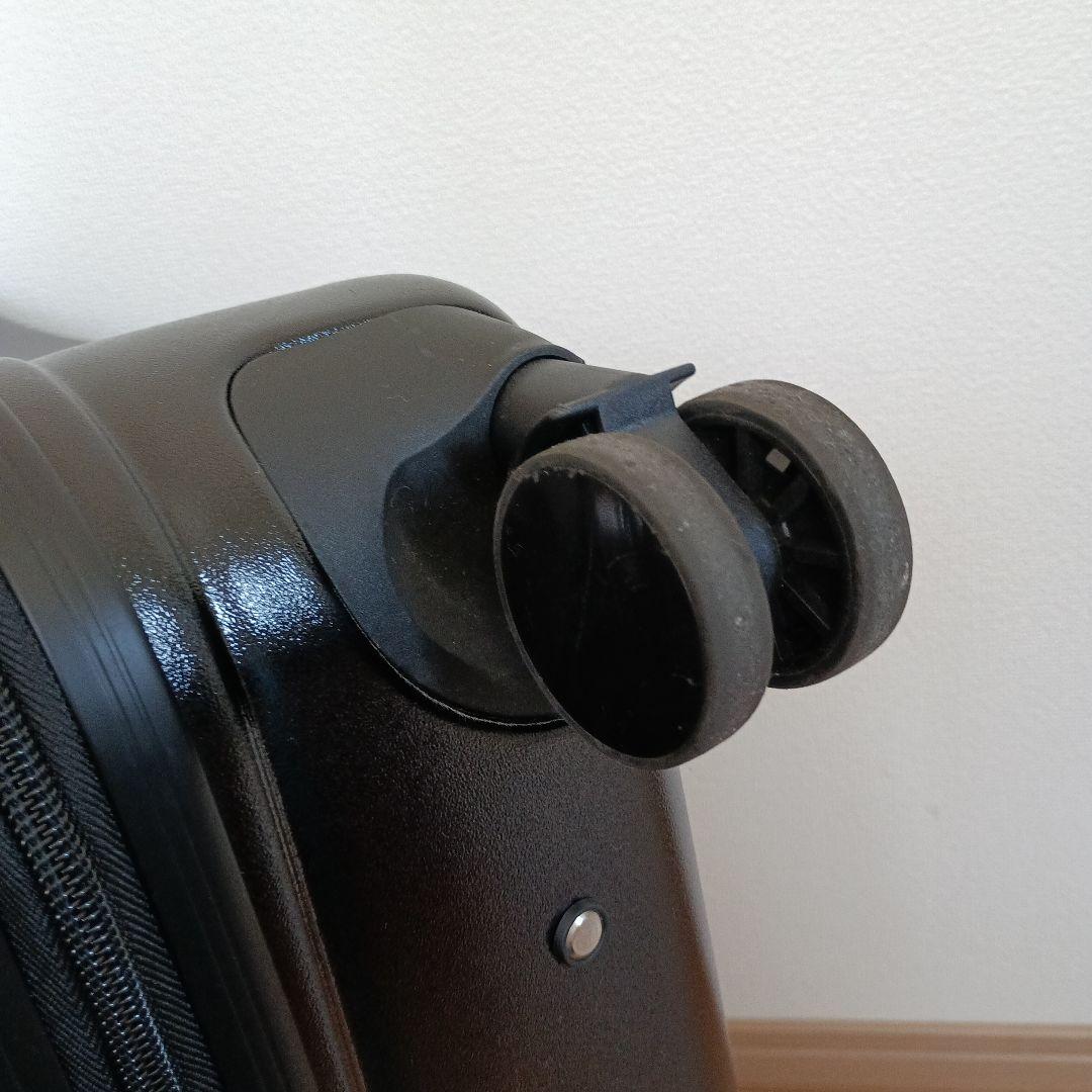 子供が乗れるキャリーケース黒 キッズトラベル　キャリーケースM