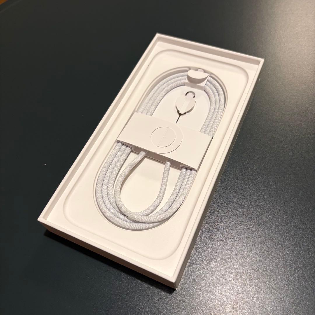 Apple iPhone 16 128gb ブラック 本体　おまけ付き