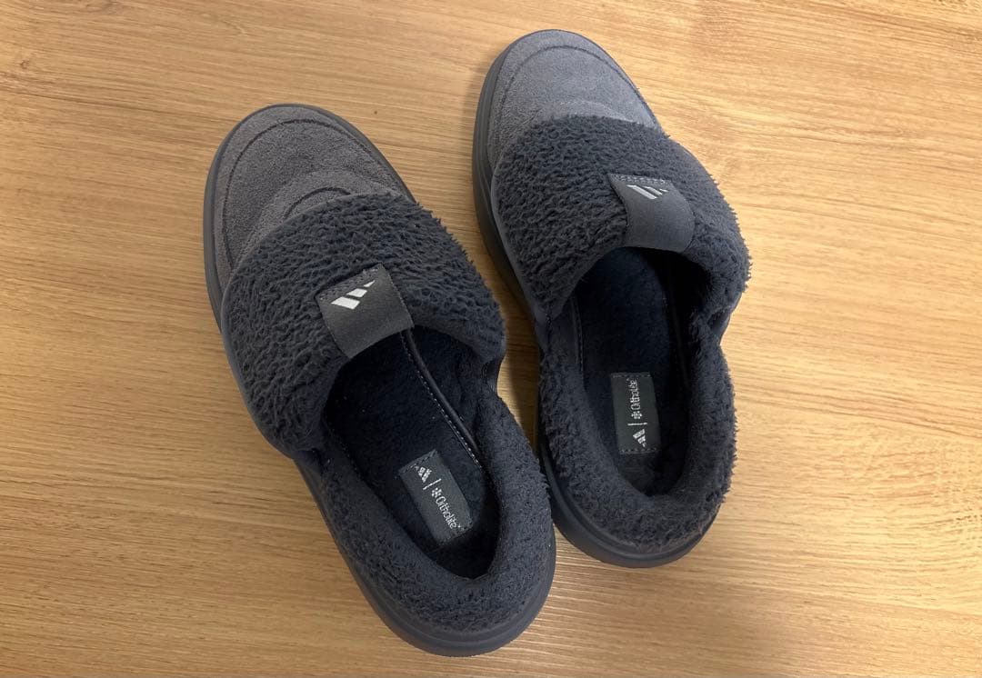 adidas グランドコートミュール グレー