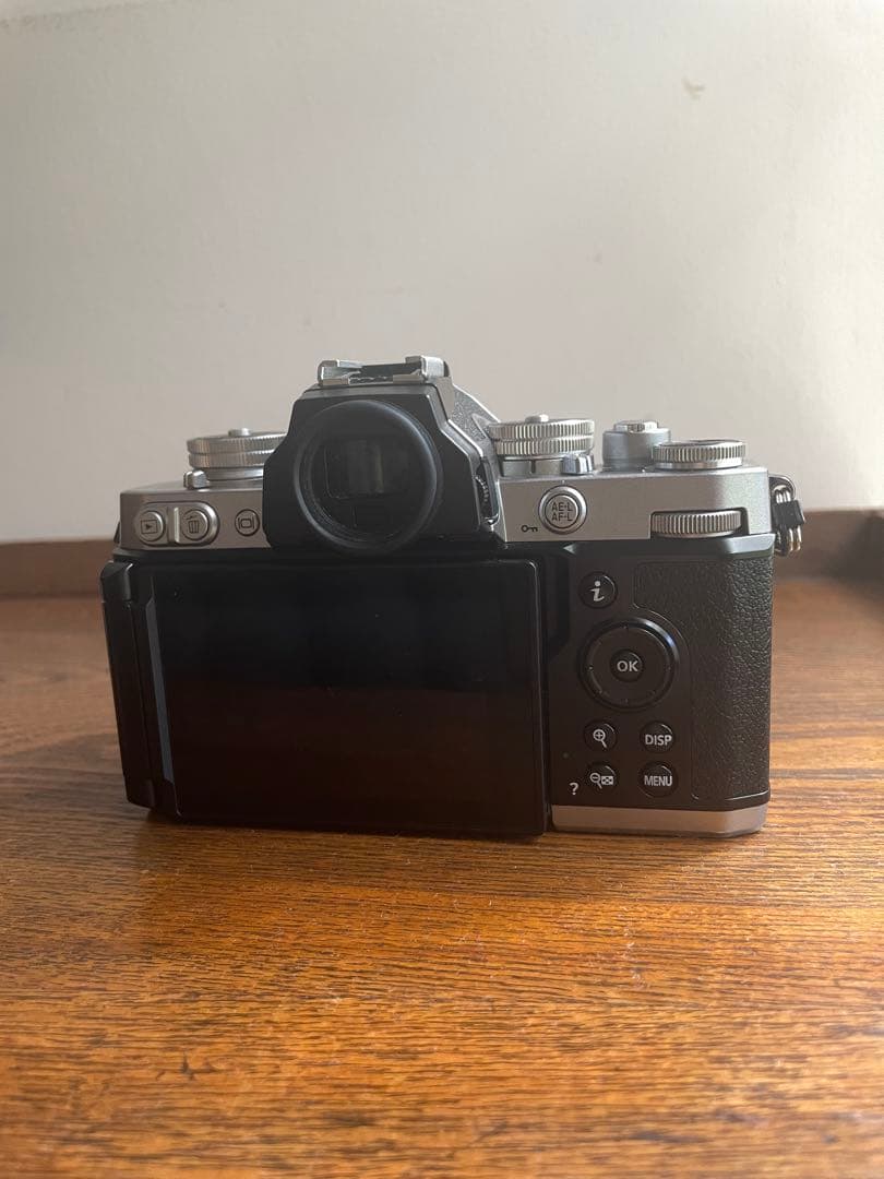 Nikon Z fc ミラーレス一眼 シルバー