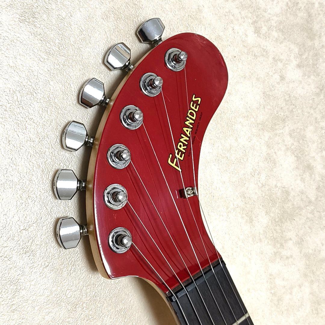 【美品】ZO-3 レッド アンプ内蔵ミニギター ヘッドフォン端子付 ミニギター