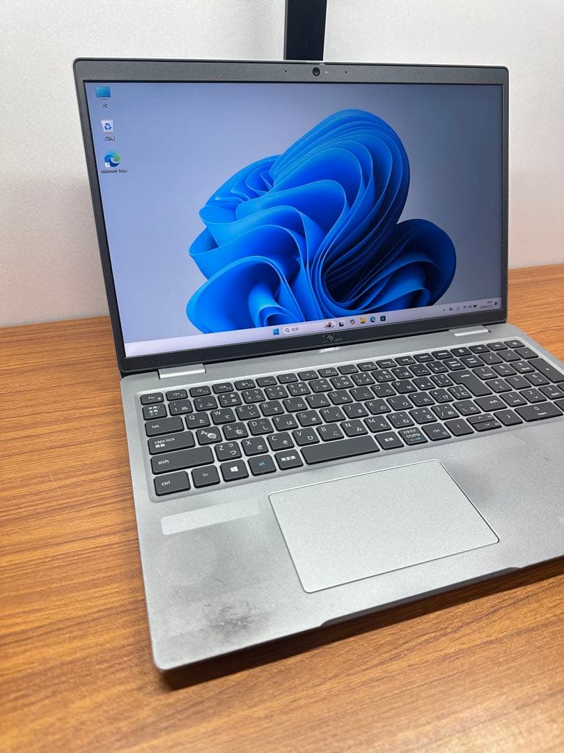 Windowsノート本体 Dell Latitude 5520 i7-1165G7 8Gb 256Gb