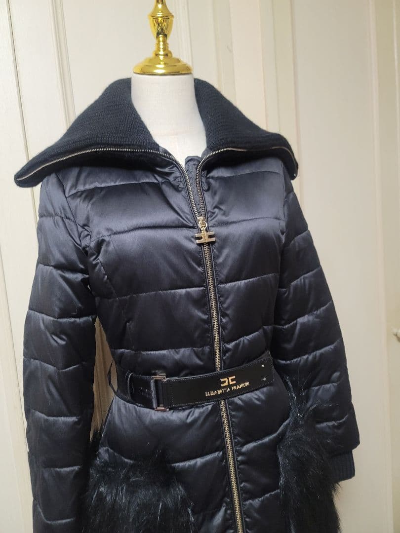 ELISABETTA FRANCHI エリザベッタフランキ 黒ダウンコート