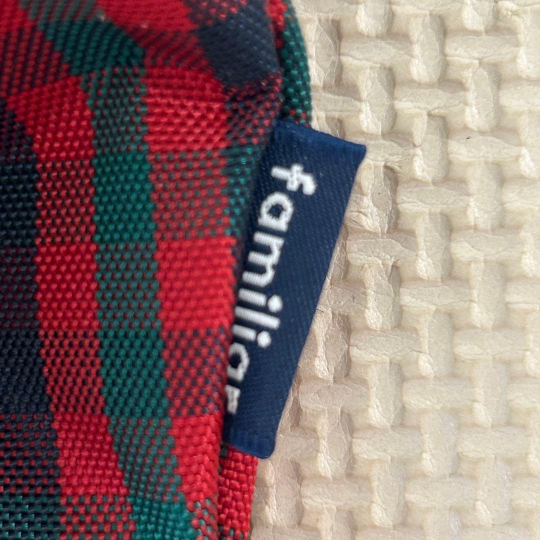 【美品】ファミリア　舟形ナイロンポシェット　赤チェック　チャームなし