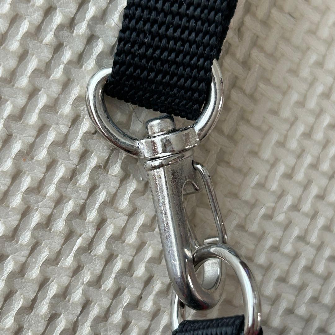 【美品】ファミリア　舟形ナイロンポシェット　赤チェック　チャームなし