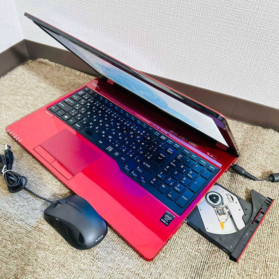 S184 Fujitsuノートパソコンi7メモリ8G高速 WEBカメラWin11