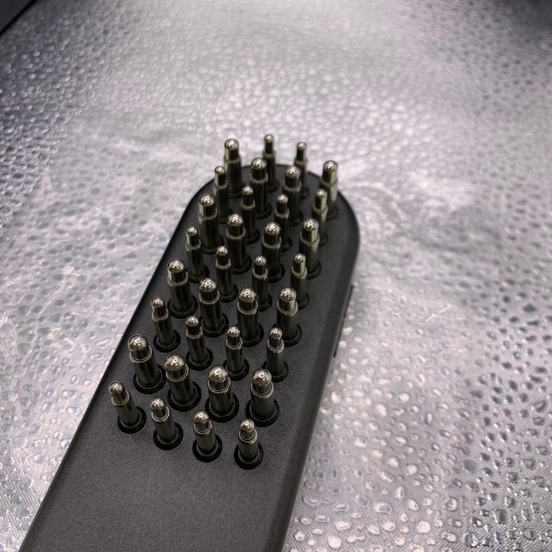 Q3851 SALONIA EMS リフトブラシ 3Dケア (美顔器)