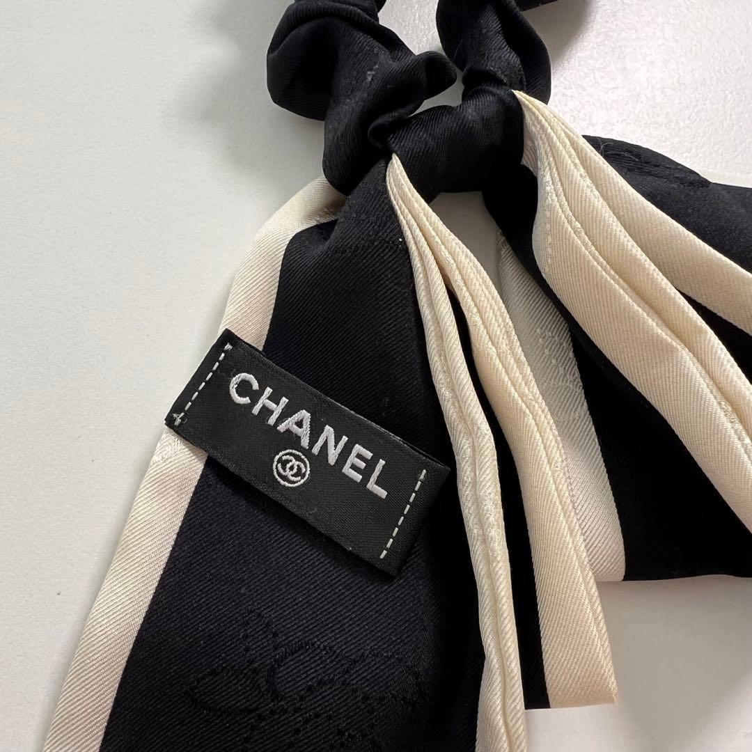 CHANEL リボン付きヘアゴム ブラック・ホワイト